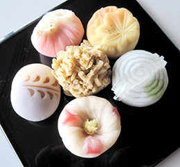 Shiguretei's original Japanese-style confections