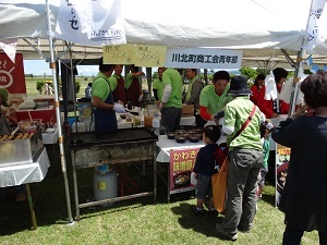 飲食ブースの様子